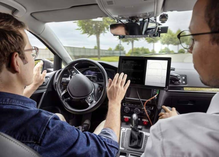 Guida autonoma: Bosch si allea con Cariad, la controllata del Gruppo Volkswagen