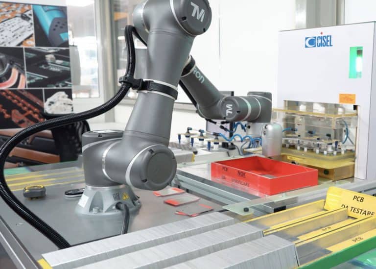 Cisel sceglie il cobot OMRON TM5 per automatizzare il test del dielettrico