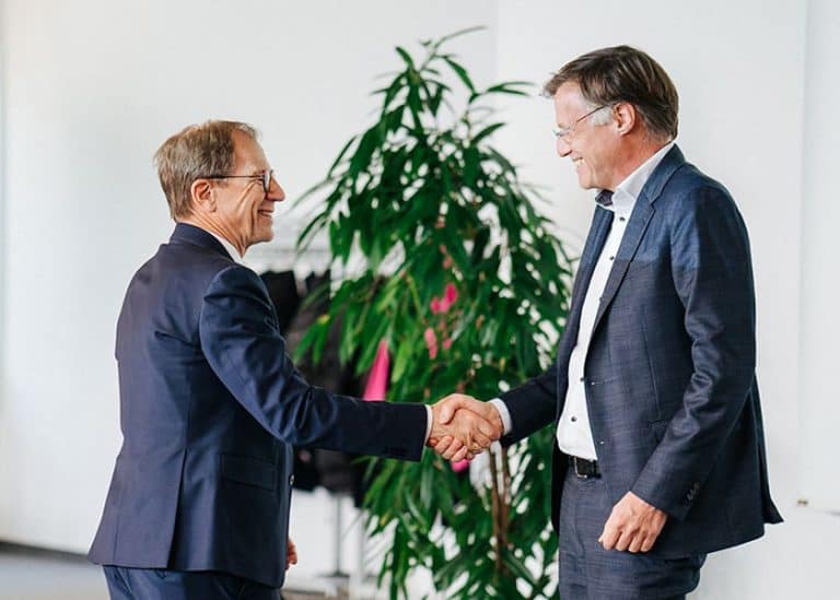 Infineon Technologies: la staffetta al vertice nel ruolo di CEO tra Reinhard Ploss e Jochen Hanebeck