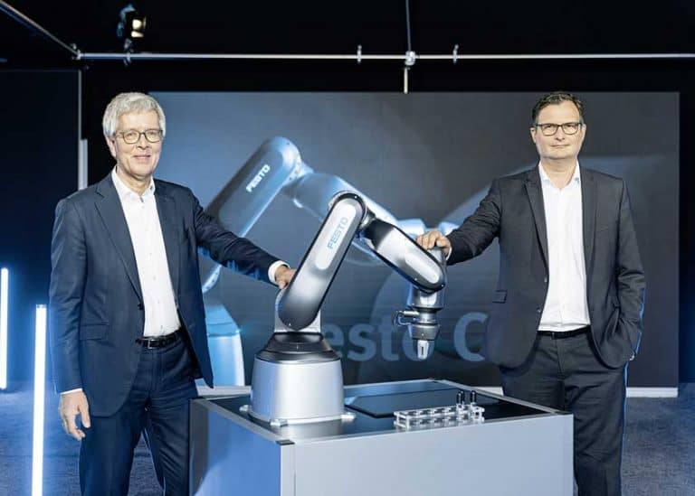 Una nuova era di collaborazione uomo-robot: arriva Festo Cobot, il primo cobot pneumatico