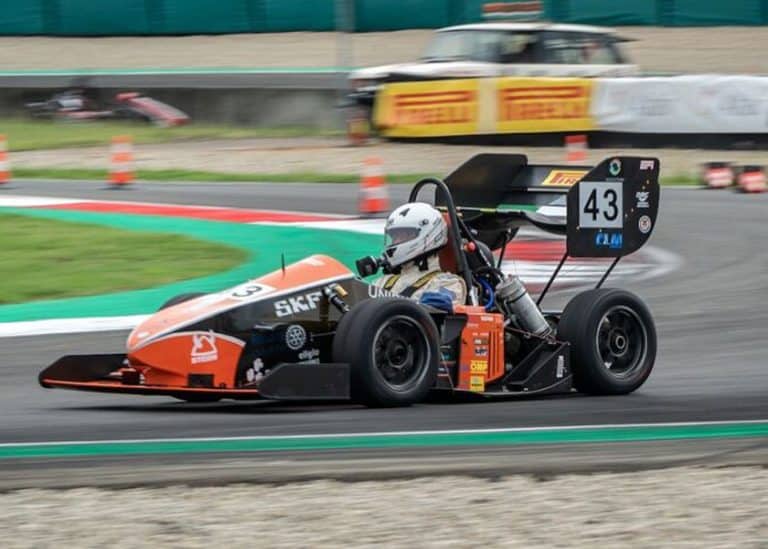 RS Components Italia sponsorizzerà l’E-Team Squadra Corse dell’Università di Pisa: in pista con innovazione e sostenibilità