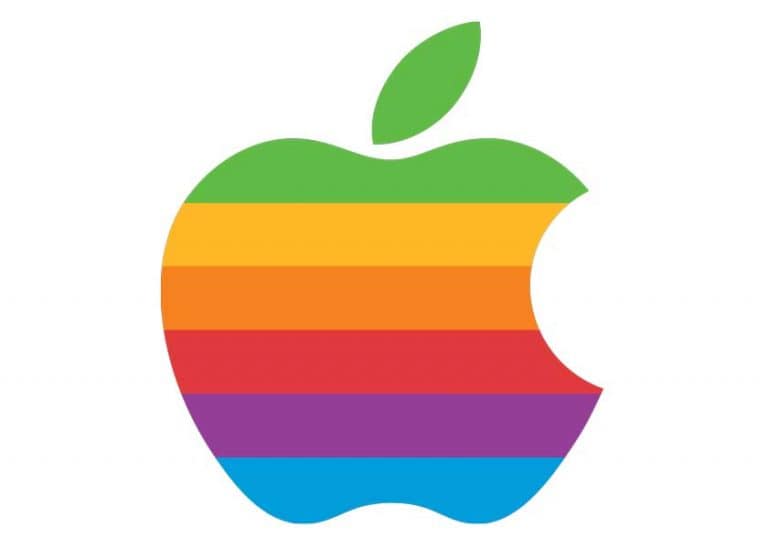 Primi effetti delle nuove sanzioni americane: Apple rinuncia alle memorie cinesi YMTC