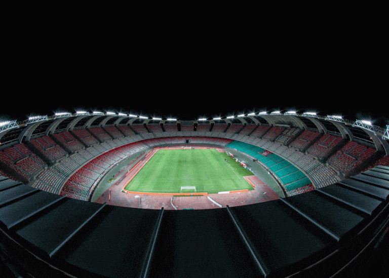 La nuova illuminazione a LED dello Stadio di Bari garantisce una migliore esperienza per giocatori e spettatori e un risparmio energetico del 35%