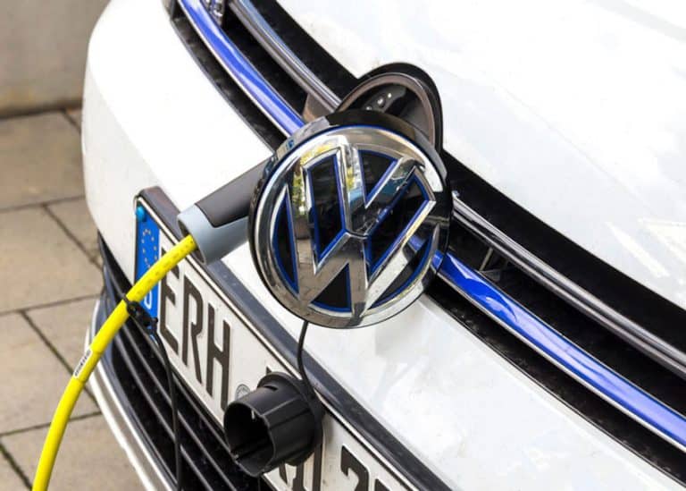 VW Group e onsemi siglano un accordo strategico sulla tecnologia al carburo di silicio per i veicoli elettrici di nuova generazione