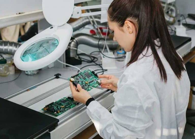 Dal PNRR 20 milioni per la produzione di componenti elettronici e semiconduttori