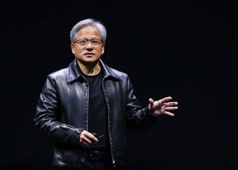 Boom di vendite e utili nel Q3 2023 per NVIDIA che diventa di gran lunga la prima azienda di semiconduttori al mondo