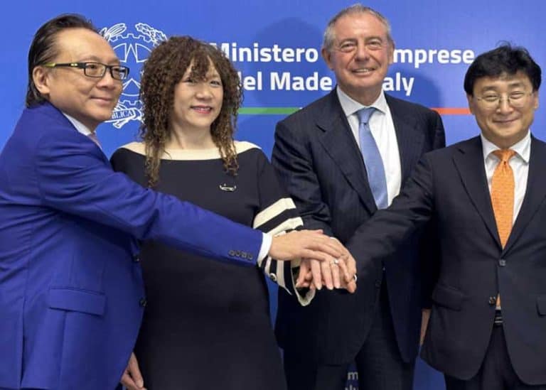 Il ministro Urso annuncia l’accordo con Silicon Box per aprire in Italia un impianto di back-end da 3,2 miliardi di euro