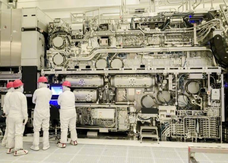 Intel completa l’installazione del secondo sistema EUV High-NA. La conferma arriva da ASML